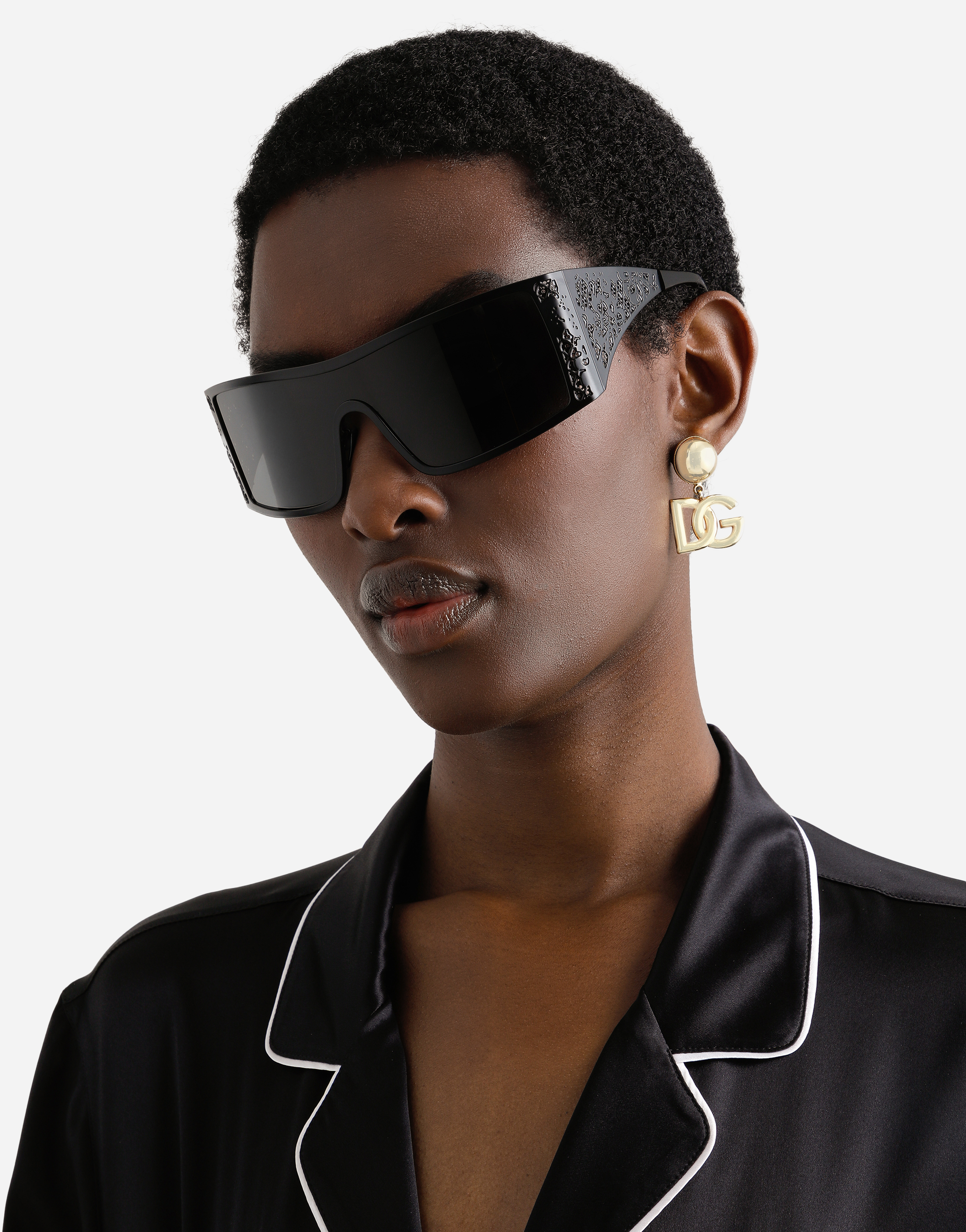 Dolce & Gabbana Statement Sunglasses In Matte Black