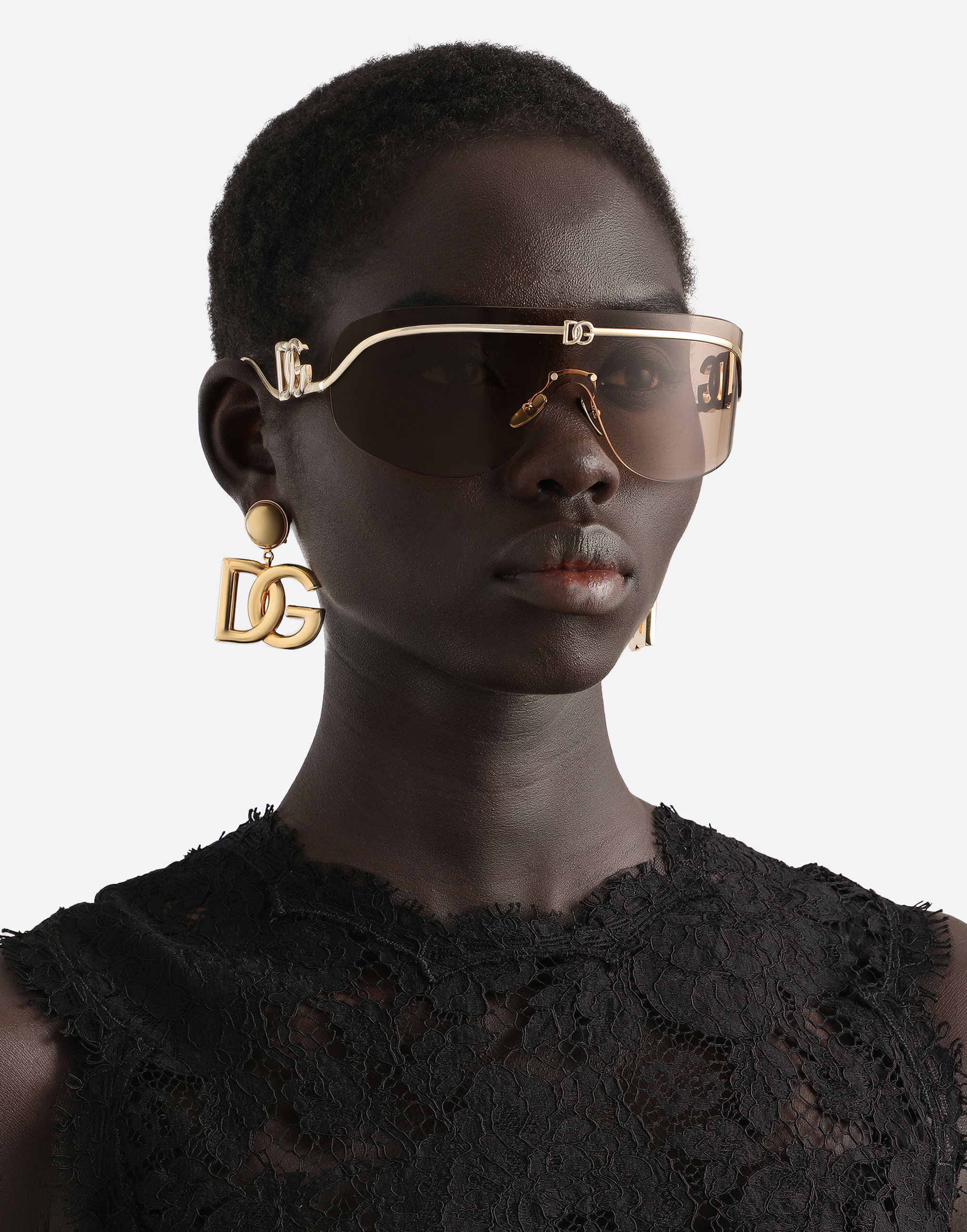 Dolce & Gabbana Statement Sunglasses In Gold