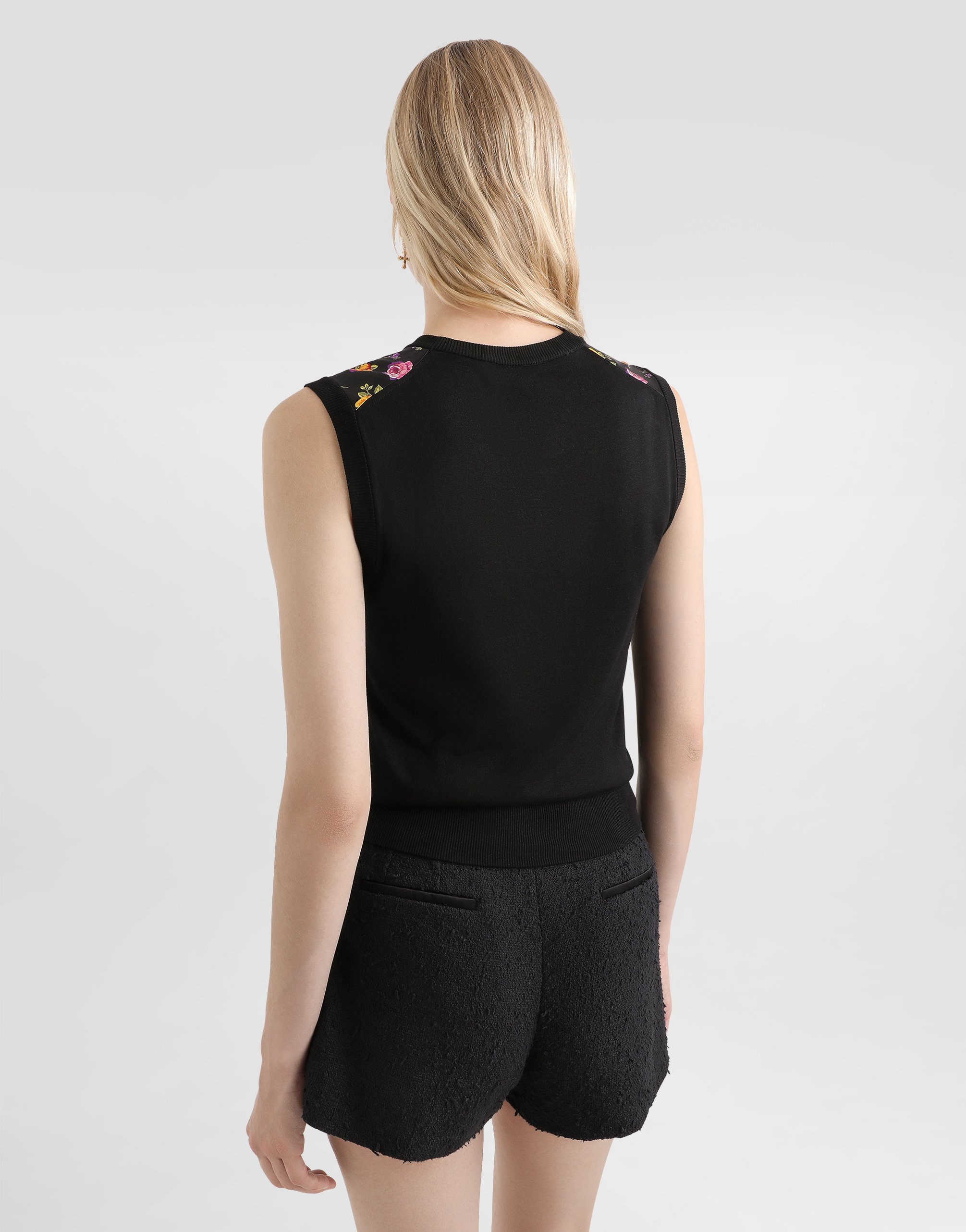 Dolce & Gabbana Small Rose Bouquets-print Silk Tank Top In Multi