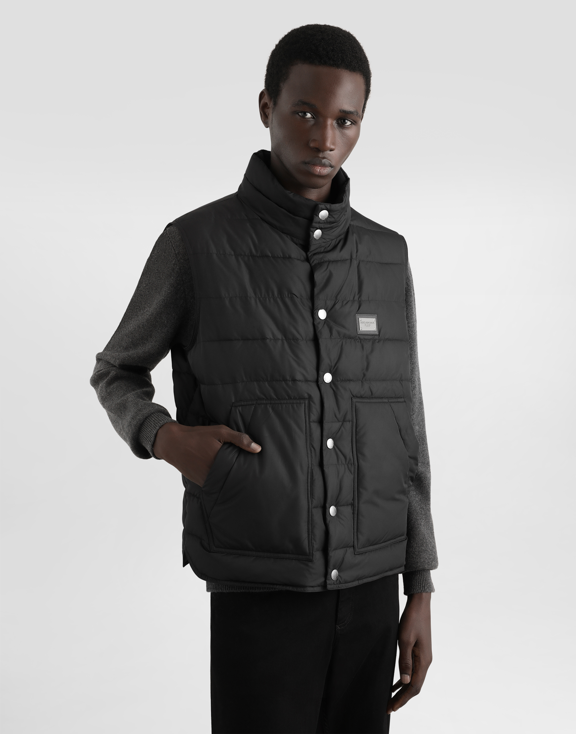 Dolce & Gabbana Gilet Nylon Con Placca Logata In Black